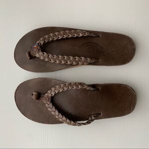 Rainbow brand brown flip flops women’s medium